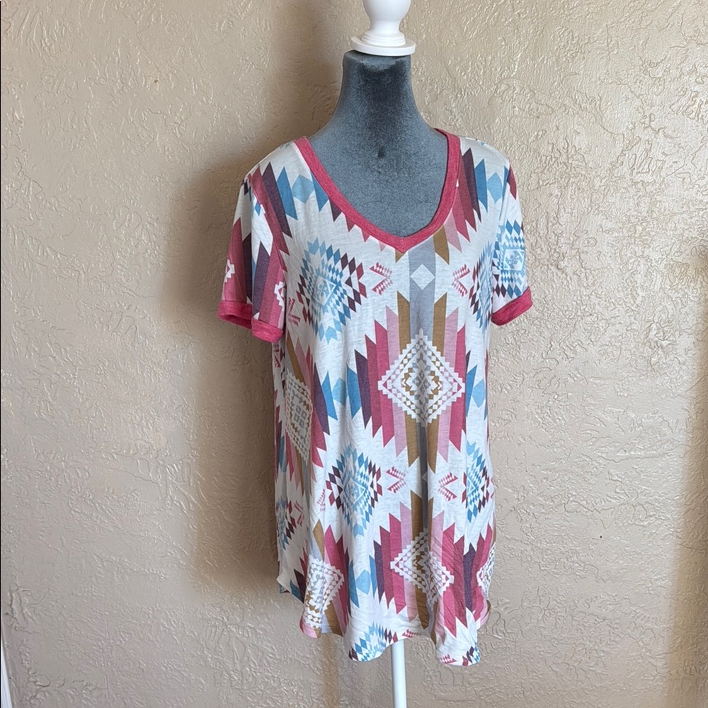 Avery Multicolor Geometric Short Sleeve Tee